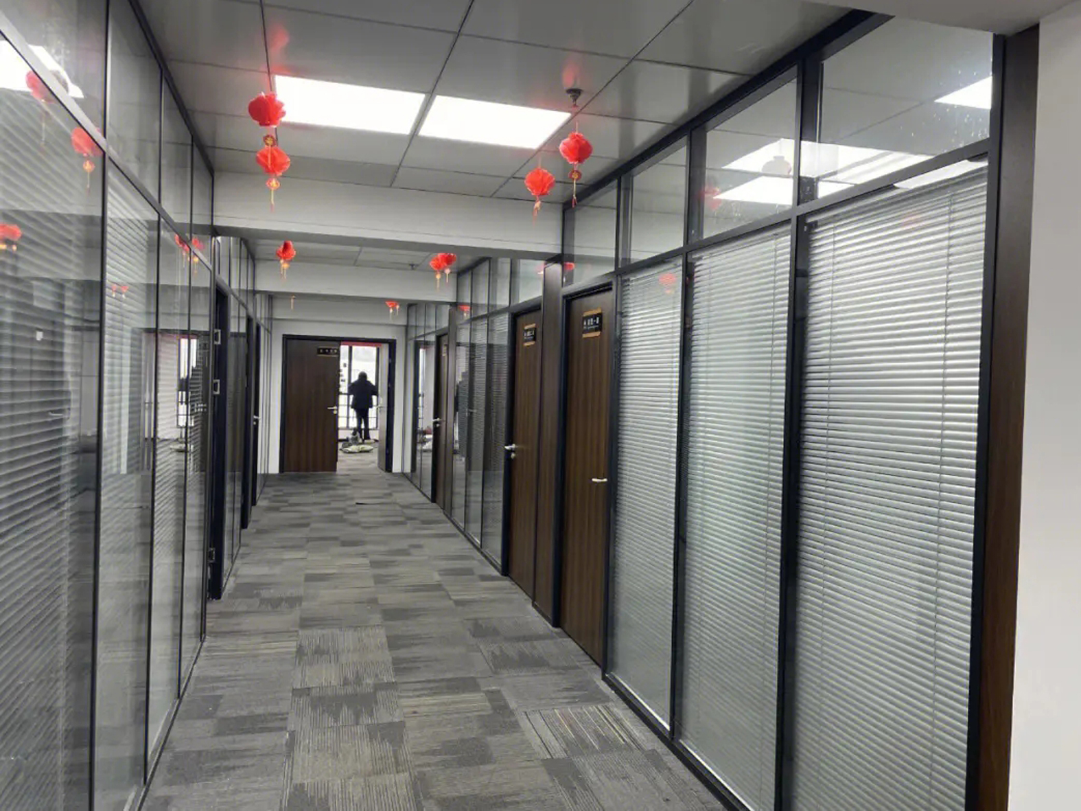 安徽合肥半山装饰领航，赋能高端办公楼装修新典范(图2)