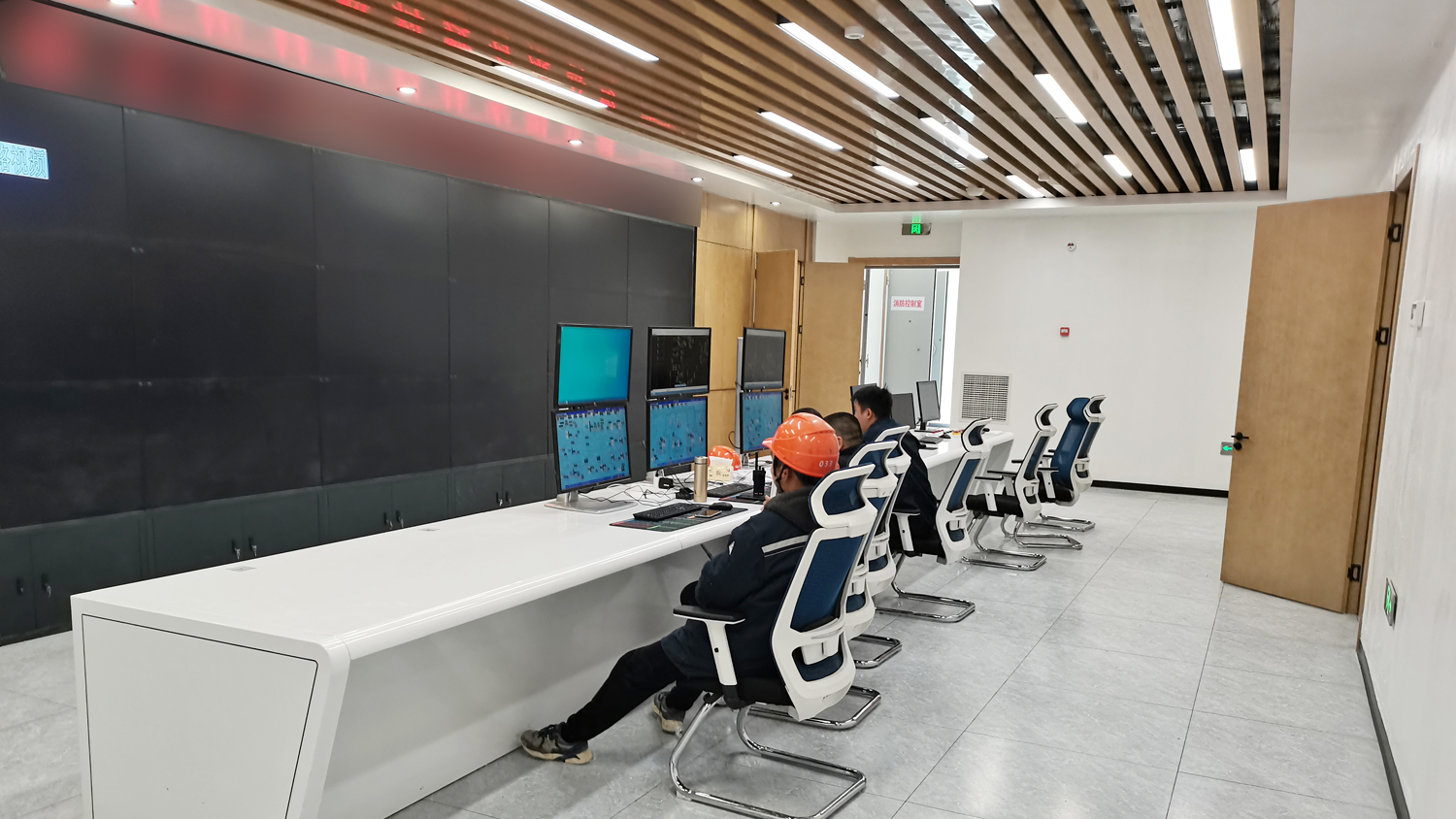 阜阳颍上觅拓500平方中控办公室装修案例(图2)