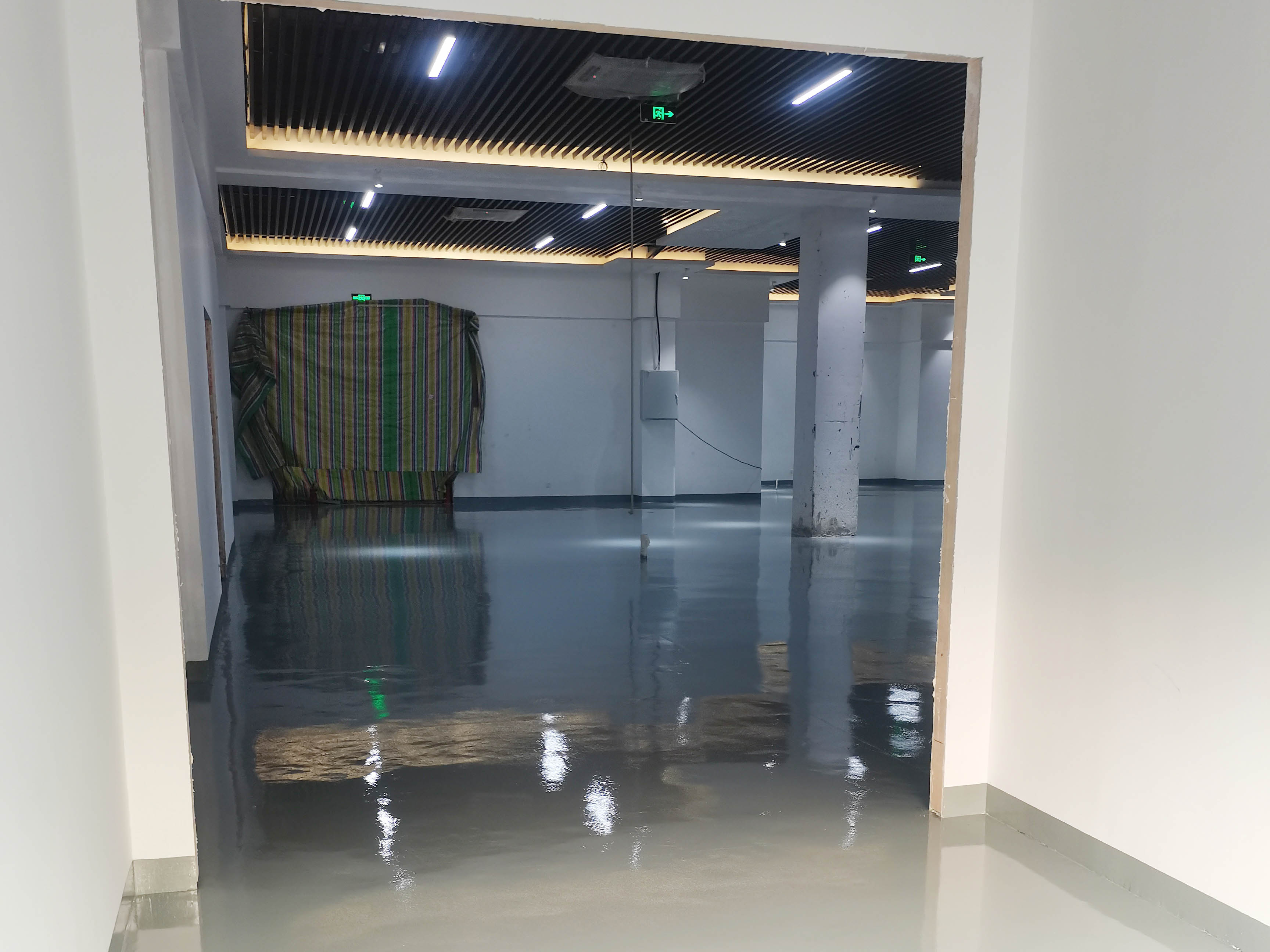 合肥大束科技有限责任公司车间厂房地面翻新改造(图2)